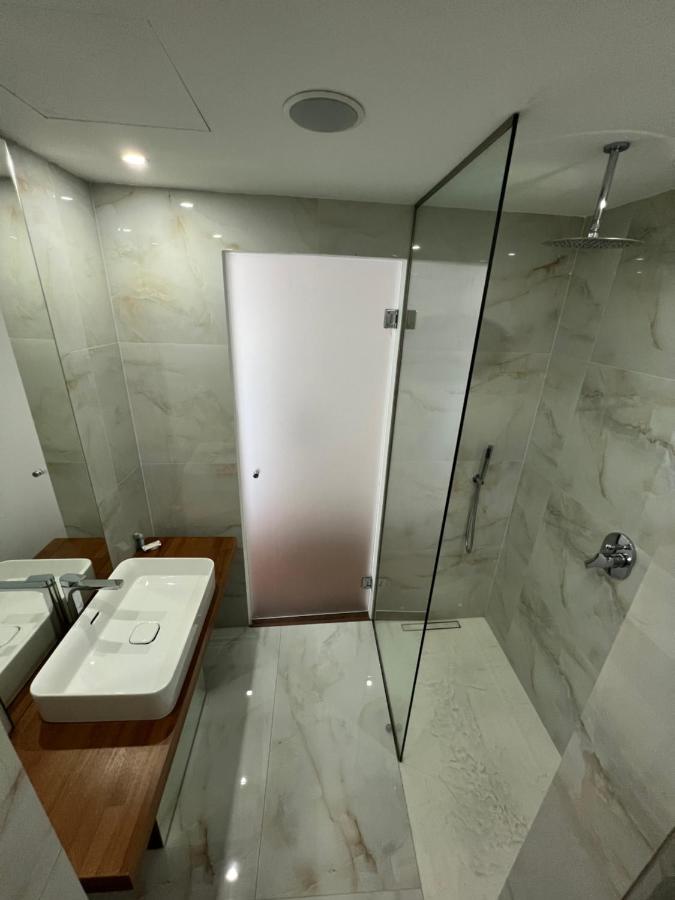 Kanes Bohemian Boutique Hotel Саранда Екстер'єр фото