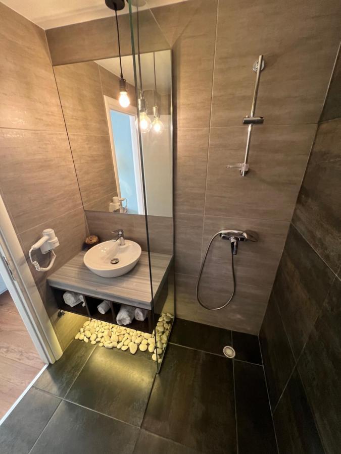 Kanes Bohemian Boutique Hotel Саранда Екстер'єр фото