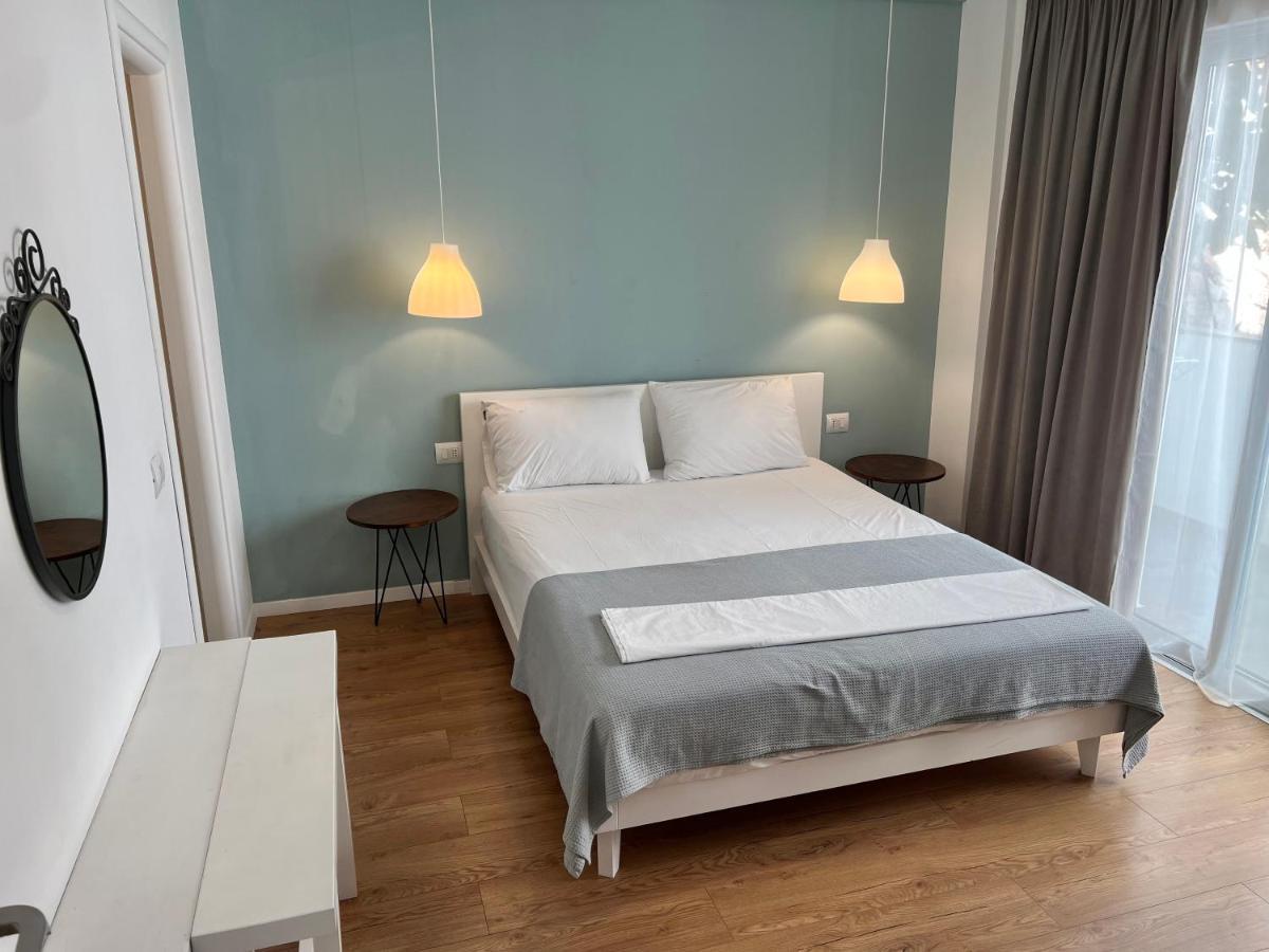 Kanes Bohemian Boutique Hotel Саранда Екстер'єр фото